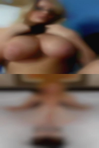 mirabellaWade, milfs strip